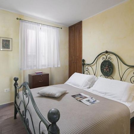 Apartment Castello Ровінь Екстер'єр фото